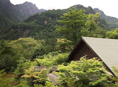 野の花山荘