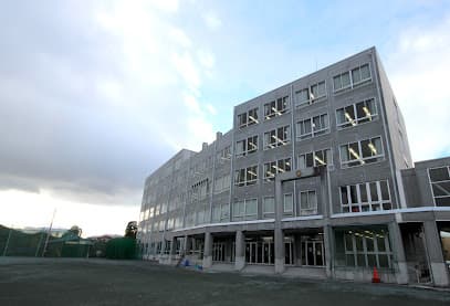 学校法人飛騨学園 高山西高等学校