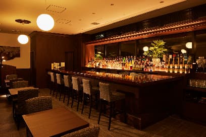 花岡 DINING and BAR